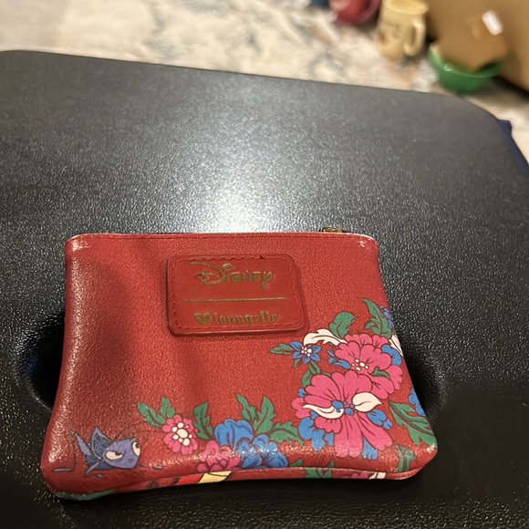 Disney’s loungefly rare find Mushu coin purse - Picture 8 of 9